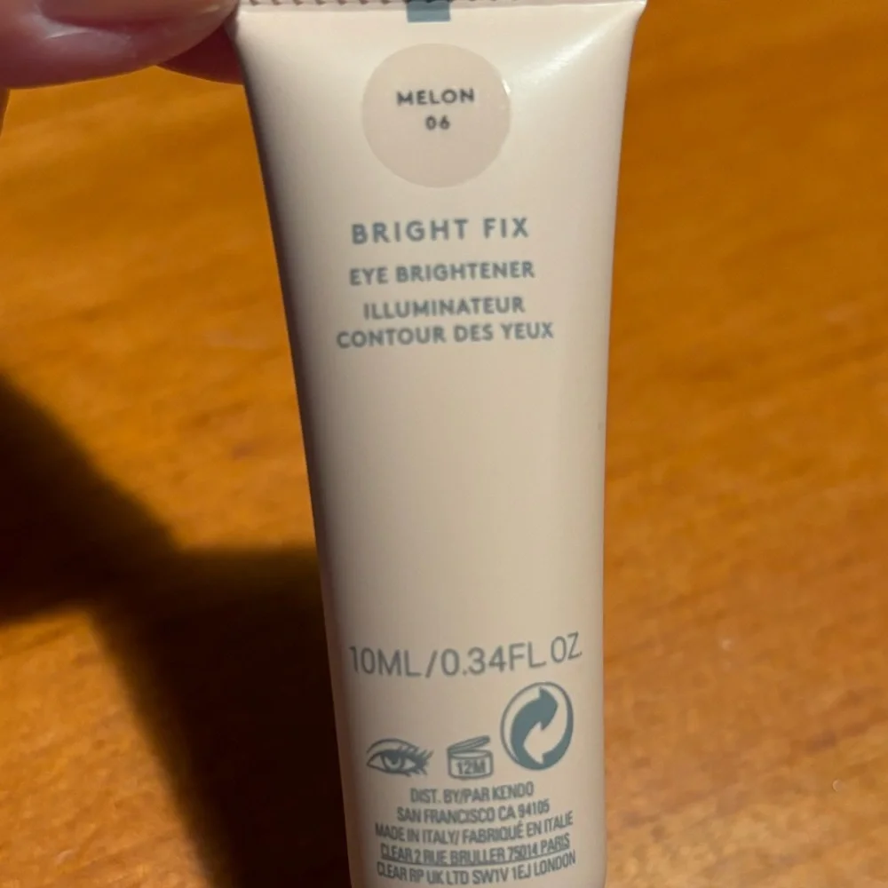 Fenty Beauty Bright Fix Eye Brightener Concealer